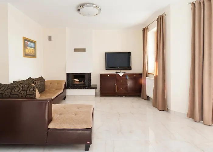 - Czajki, Sun & Snow *